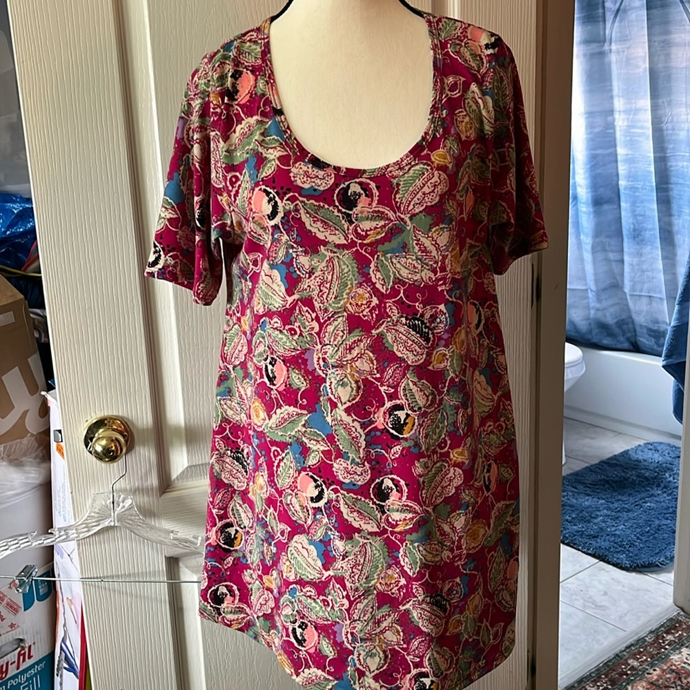 Perfect condition is this Perfect T by Lularoe